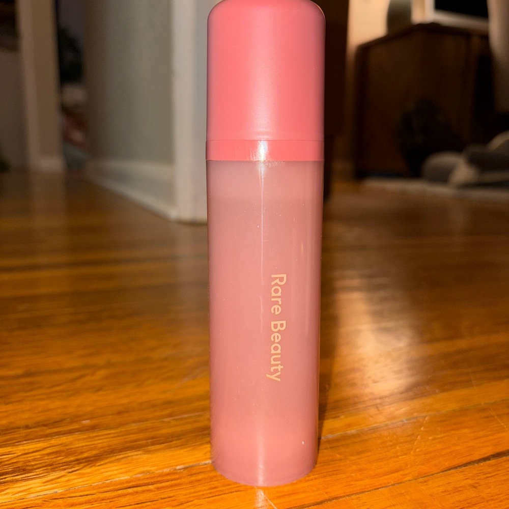 Rare Beauty body mist Find Comfort